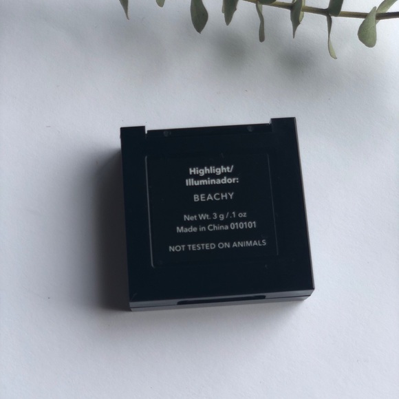 Highlight in Beachy
SHAINA B MIAMI - Picture 5 of 8